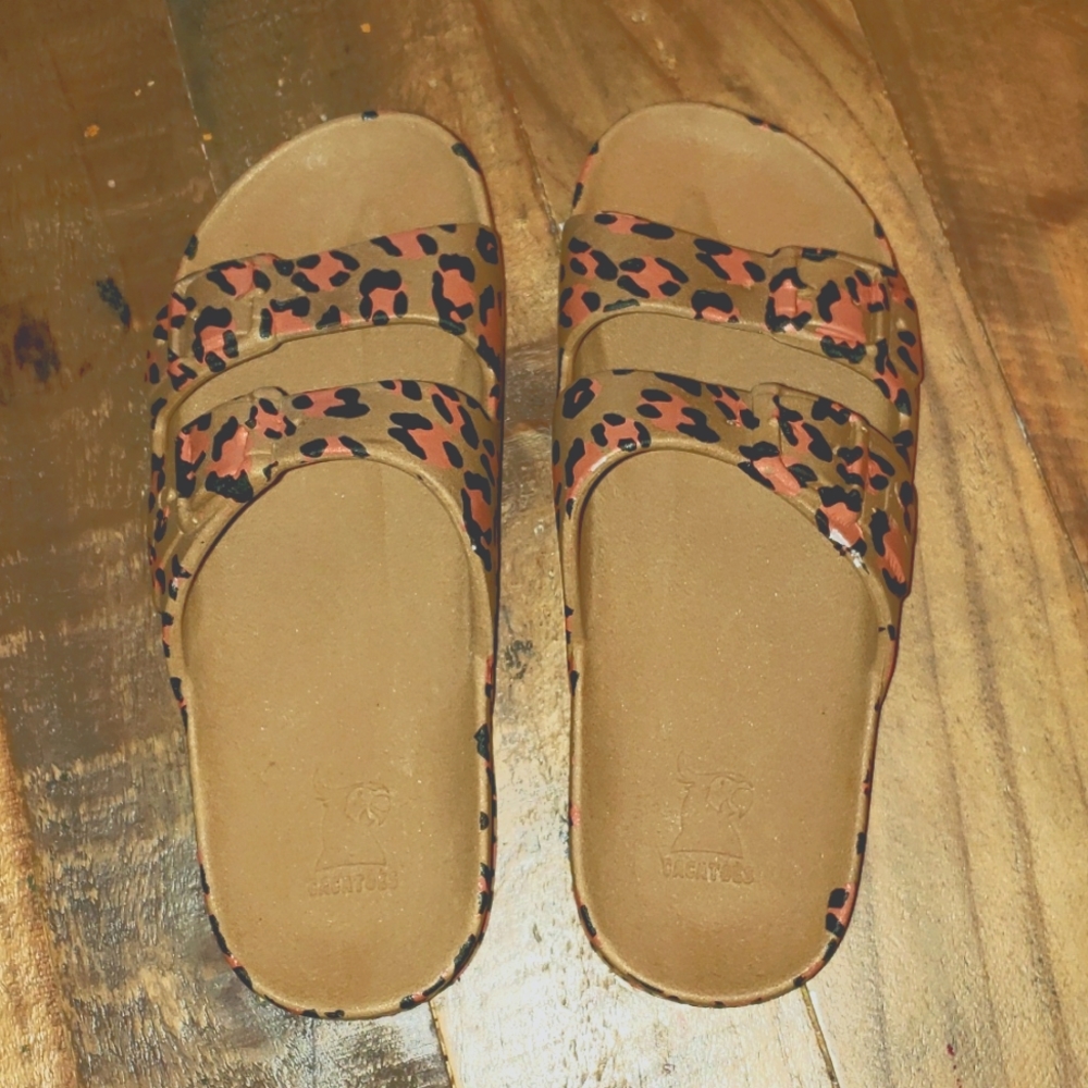 Caca Toes Cheetah Sandals